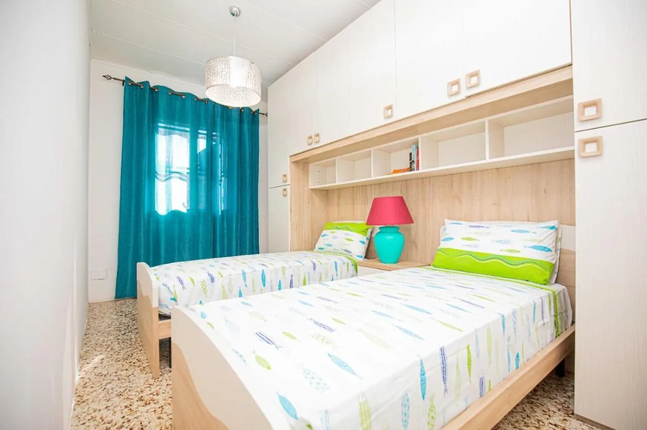 Casa Penelope Fronte Spiaggia Parcheggio 2 Camere Giannella Italy