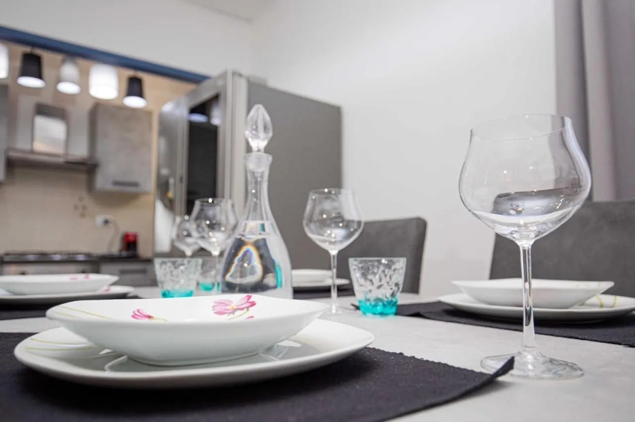 Casa Penelope Fronte Spiaggia Parcheggio 2 Camere Giannella 0*,  Italy