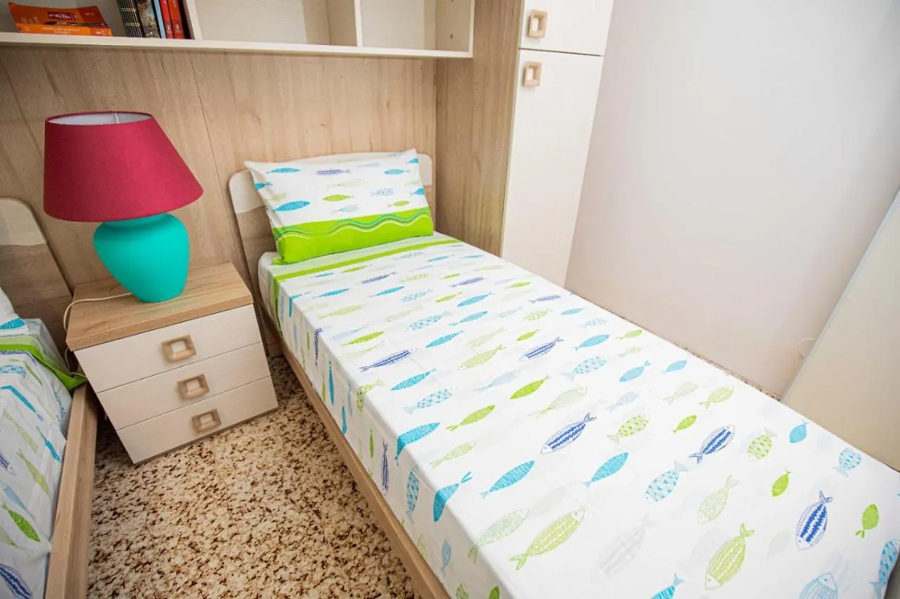 Casa Penelope Fronte Spiaggia Parcheggio 2 Camere Giannella 0*,  Italy