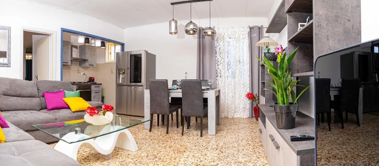 Holiday home Casa Penelope Fronte Spiaggia Parcheggio 2 Camere Giannella