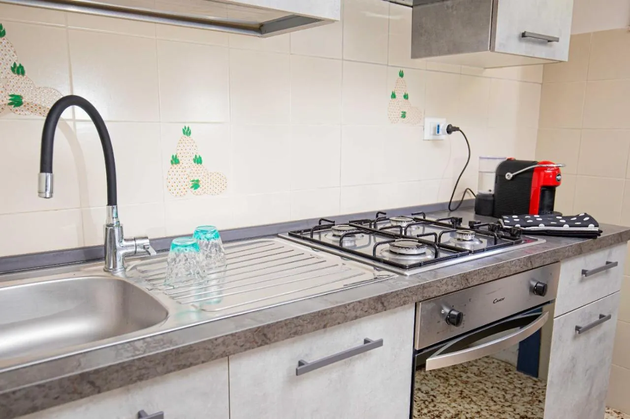 Casa Penelope Fronte Spiaggia Parcheggio 2 Camere Giannella 0*,  Italy